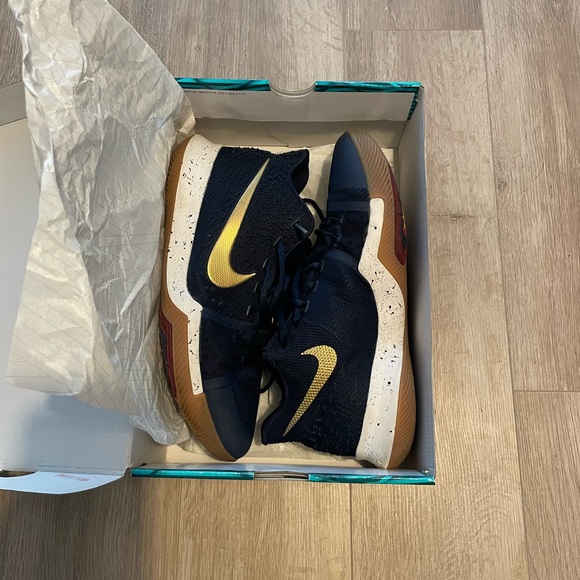 Kyrie 3 EP obsidian - Picture 3 of 4